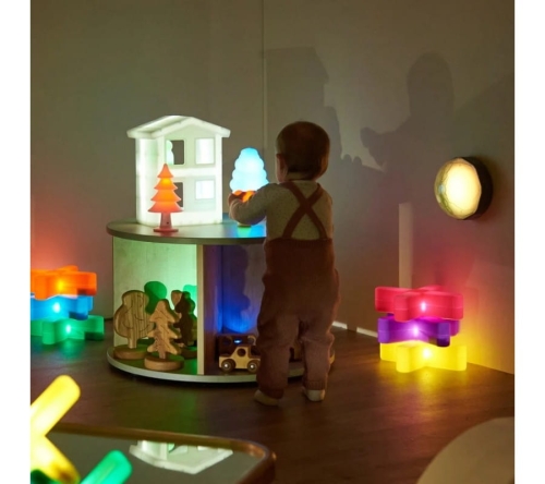 świecący-zestaw-13-elementów-figurki-domki-i-drzewka (3).jpg