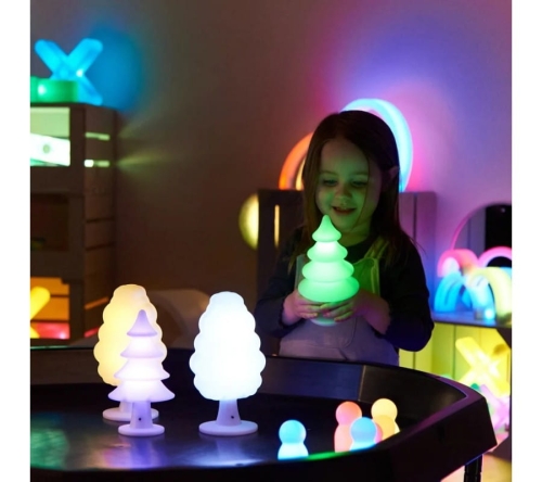 świecący-zestaw-13-elementów-figurki-domki-i-drzewka (4).jpg