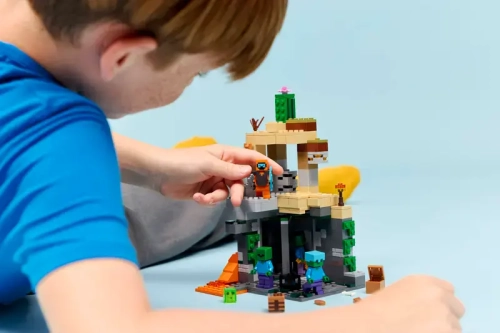 3eb9e-lego-minecraft-174-loc.webp
