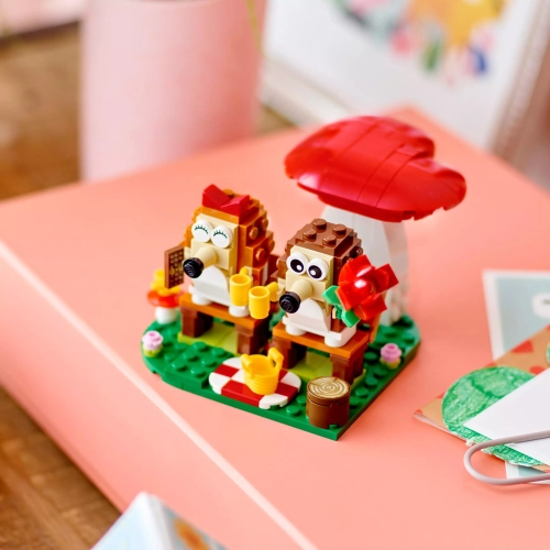 16cec33-lego-40711-piknik-pa.webp
