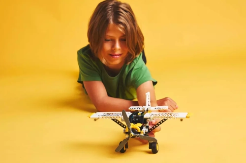 3cb3a-lego-technic-samolot-t.webp
