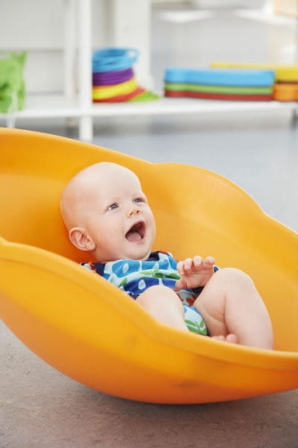 gonge-mini-top-with-baby-boy-2099-1.jpg