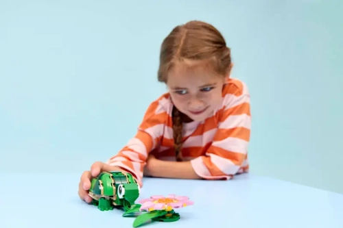 bf63d-lego-creator-3-w-1-zol.webp