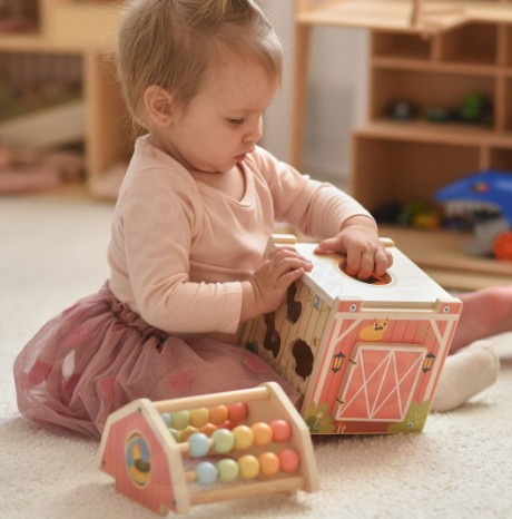TOOKY TOY Drewniana Stodoła Aktywności Sorter Liczydło Montessori 2.jpg