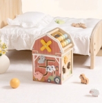 TOOKY TOY Drewniana Stodoła Aktywności Sorter Liczydło Montessori 3.jpg