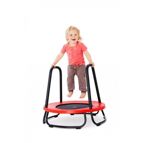 Trampolina z poręczami